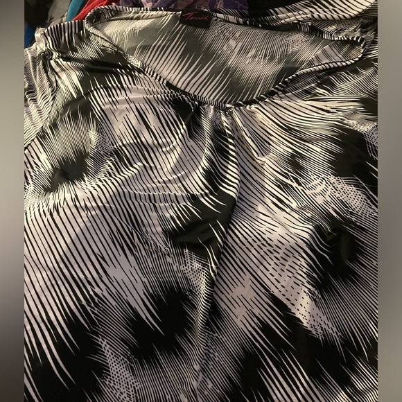 Vintage Torrid Black and White Tiger Stripe Blouse - Picture 1 of 3
